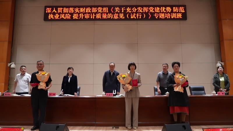 C0130_1_23.jpg C0130_1_23.jpg